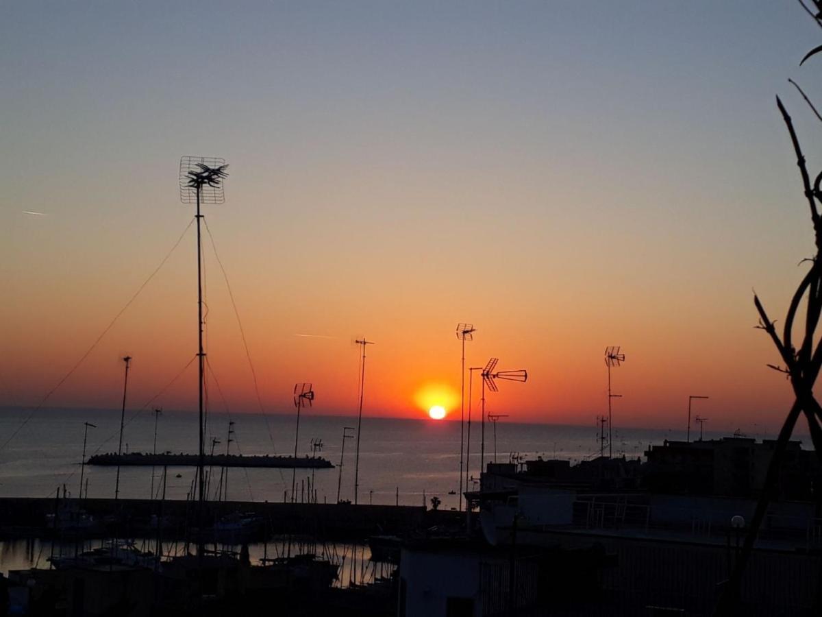 B&B Le Terrazze Bisceglie Bagian luar foto